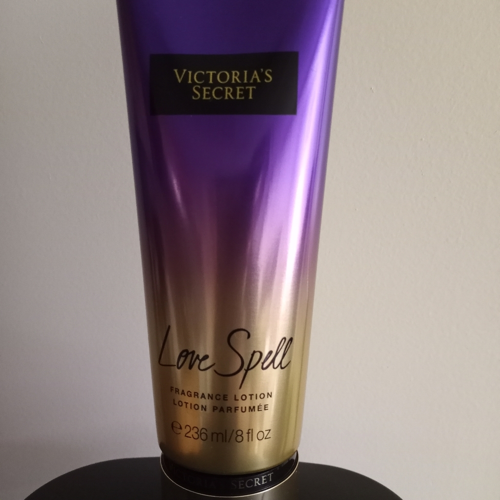 NWOT Love Spell by Victoria's Secret. New - Picture 2 of 5